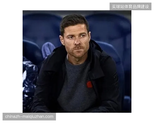 哈维·阿隆索的传控打法在拜耳竞技场运转流畅，弗林蓬的边路突击能力突出